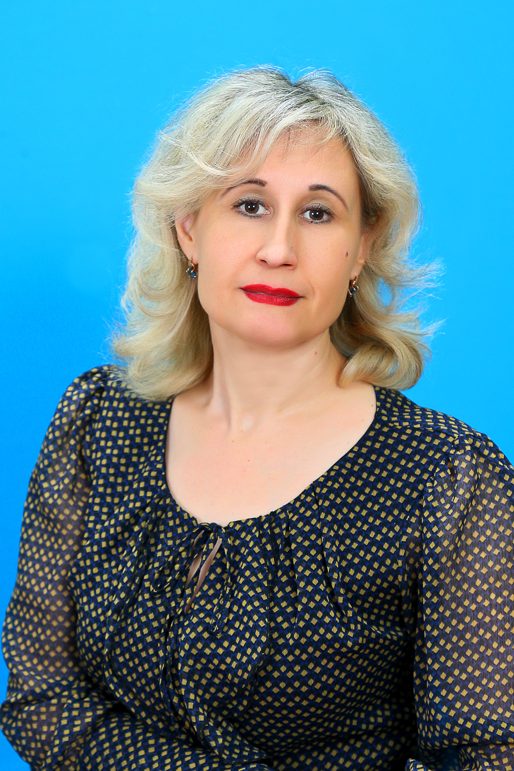 Слесаренко Елена Владимировна.