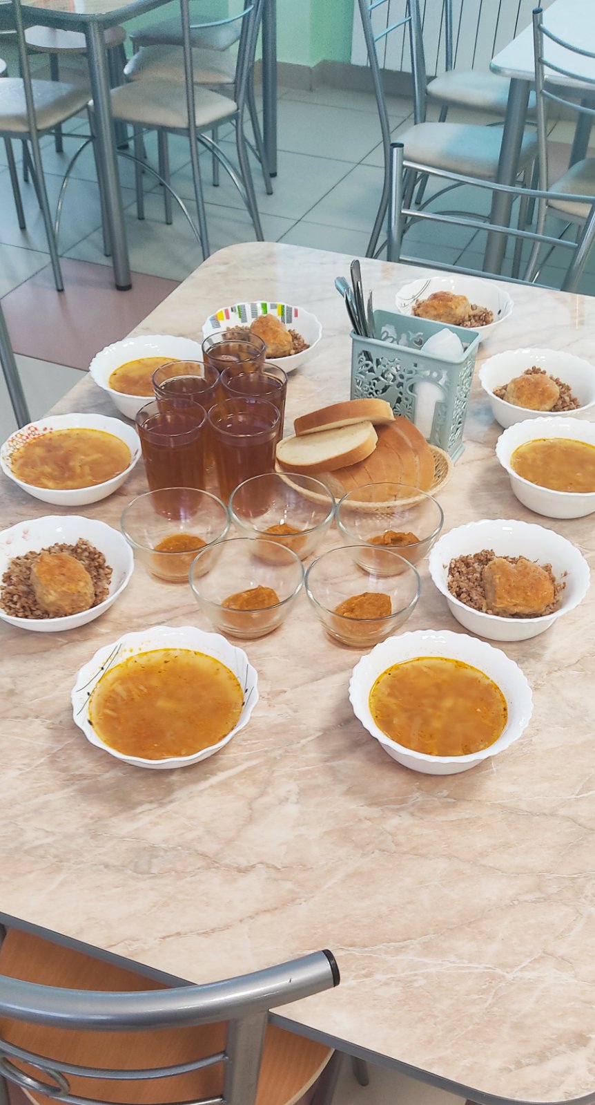 Изображения столовой.